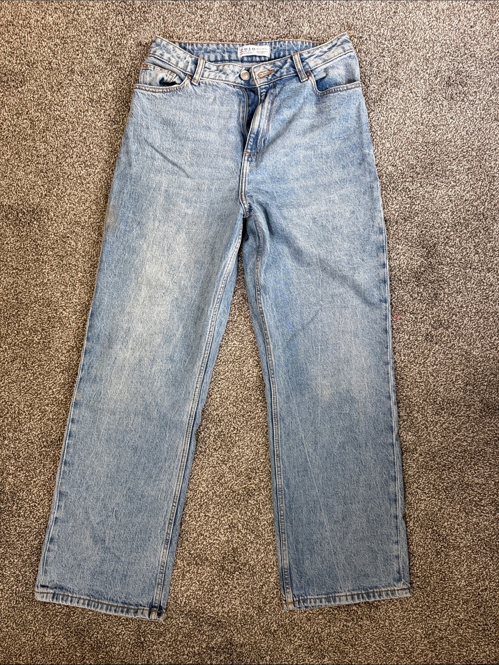 Woman’s Light Blue Straight-Leg Jeans